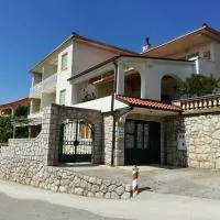 Apartment Viktoria, hotel i Klenovica