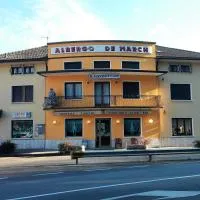 Albergo De March, hotel in Farra dʼAlpago