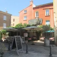 Hôtel Restaurant le Saint Marc, hotel v destinaci Aups