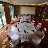 Muong Thanh Holiday Con Cuong, готель у місті Con Cuông