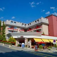Alpine Classic Hotel, хотел в Лезен