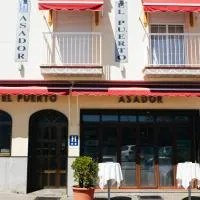 Hostal El Puerto, hotel di Caleta De Velez