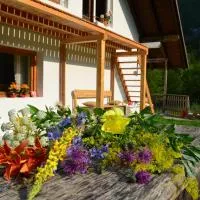 Bovec Home At Three Samoyeds, hotel en Soča