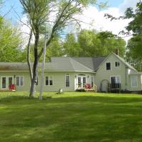 Rumi Guest House on the Cabot Trail