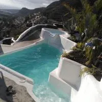 Vilna House with private pool, jacuzzi and garden -Optional pool and jacuzzi heating, hótel í Agaete