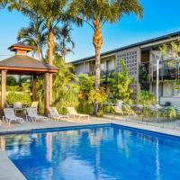 Nightcap at Golden Beach Tavern, hotel near Caloundra Airport - CUD, Caloundra