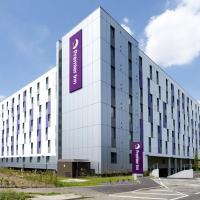 Premier Inn Heathrow Airport Terminal 4, hotel in Hillingdon