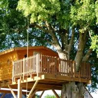 Les Cabanes de Gros Bois, hotell i Prailles
