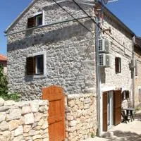 Vacation home Ania, hotel i Prvić Luka
