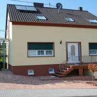 Landhaus Warndtwald Dependance, hotel di Wadgassen