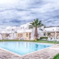 Orkos Beach Hotel，米科利維亞的飯店