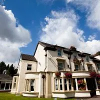 Briars Hall Hotel, готель у місті Burscough