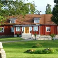 Katrinelund Gästgiveri & Sjökrog, hotel sa Stora Mellösa