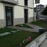 Albergue Pension Porta Santa, hotel a Baleira