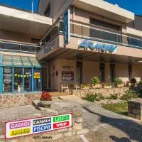Hôtel Armony, hotell sihtkohas Laissac