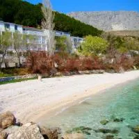 Apartments Anka 20m from the beach, hotel en Duće