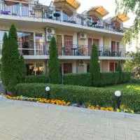 Family Hotel Dayana Beach, hotel i Sinemorets