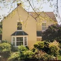 Holly House, hotel Ebringtonban