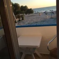 Katerina & Efi Apartments, hotelli kohteessa Mastichári