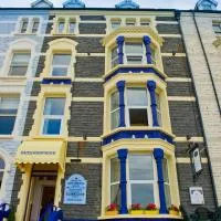 Queensbridge Hotel, готель у місті Абериствіт