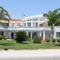 Miloi Rooms and Apartments – hotel w mieście Myloi