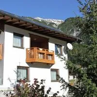 Haus Talblick: Pettneu am Arlberg şehrinde bir otel