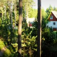 Roosi Holiday Home، فندق في Rannaküla