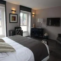 LOGIS Hotel-Restaurant Le Relais d'Aligre, מלון בChâteauneuf-en-Thymerais