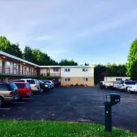 Cedars Motel、アイアンウッドのホテル