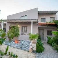 Mythos Suites Diskos, hotel di Léntas