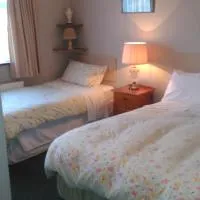 Castle View B&B, hotel em Freshford