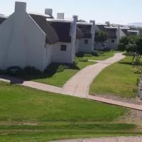 Draaihoek Lodge & Restaurant, хотел в Илъндс Бей