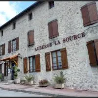Auberge la Source - Logis Hôtels，Cieux的飯店