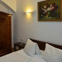 Várfal Vendégház, hotel sa Fertőrákos