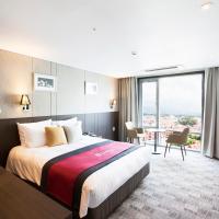 Ramada by Wyndham Jeju City Hall, hotel a Jeju