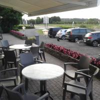 Arconaty Hotel, hotel di Linter