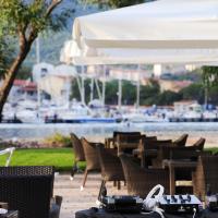 Sporting Hotel Stella Maris, kh&aacute;ch sạn ở Bosa Marina