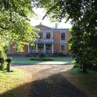 Mälby Säteri B&B, hótel í Gnesta
