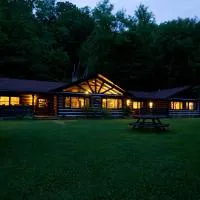 Creekwalk Inn Bed and Breakfast with Cabins, hotel Cosbyban