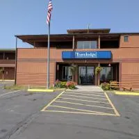 Travelodge by Wyndham Three Forks، فندق في Three Forks