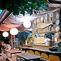Chuan Ya Ju Homestay, hôtel à Qishan