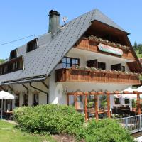 Hotel & Restaurant Grüner Baum - Die Grüne Oase Am Feldberg, hotell i Feldberg