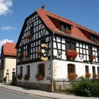 Gasthaus & Hotel Zur Linde: Hermsdorf şehrinde bir otel