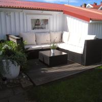 Accommodation for 2 in the center city of Lysekil, hotell i Lysekil