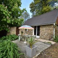 Lovely holiday home with garden, terrace and fantastic view in Guilberville, hotel in Fourneaux