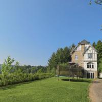 Countryside Villa in Trois Ponts Liege with garden、トロワ・ポンのホテル