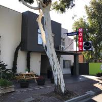 Hello Adelaide Motel and Apartments