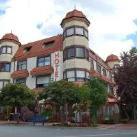 Hotel Paelzer Buwe, מלון בהסלוך