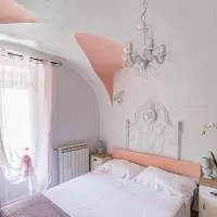 DUSSAIGA - Camera Delle Rose, hotell i Dolceacqua