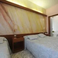 Hotel Excelsior, hotel a Latina